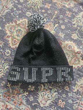 Black Supreme Grid Logo Beanie from the Fall/Winter 2017 collection.